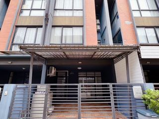 出售 和 出租 4 卧室 联排别墅 在 Pak Kret, Nonthaburi