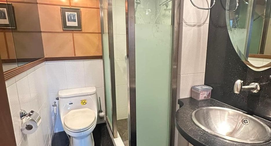 For sale 3 bedrooms condo in Pathum Wan, Bangkok