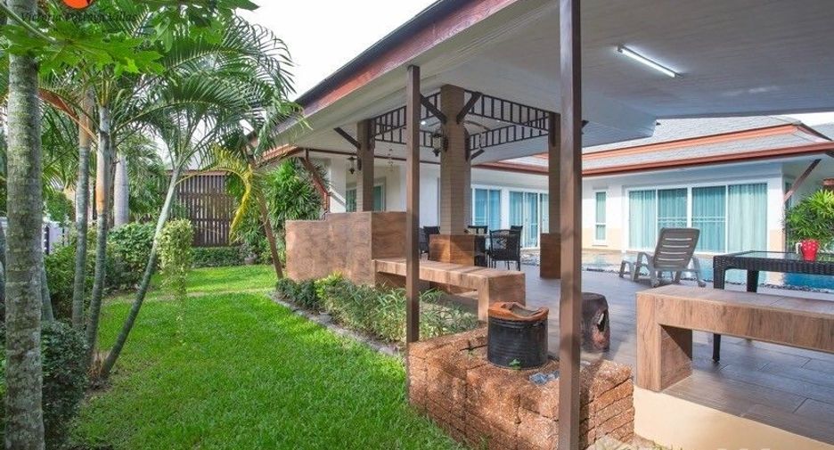 For rent 4 bedrooms villa in Huay Yai, Pattaya