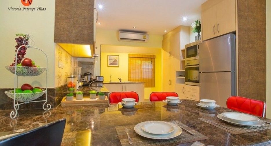 For rent 4 ベッドルーム villa in Bang Lamung, Chonburi
