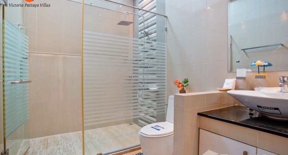 For rent 4 ベッドルーム villa in Bang Lamung, Chonburi
