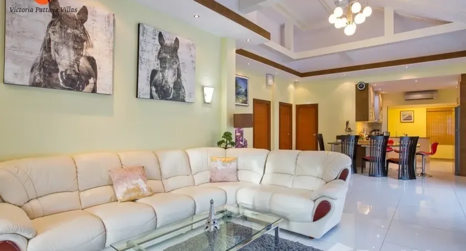 For rent 4 ベッドルーム villa in Bang Lamung, Chonburi