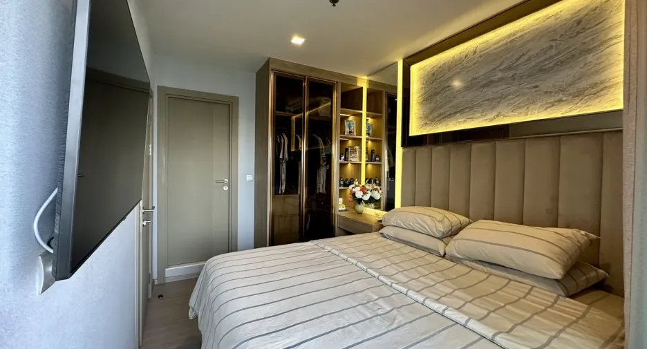 For sale 1 bed condo in Huai Khwang, Bangkok
