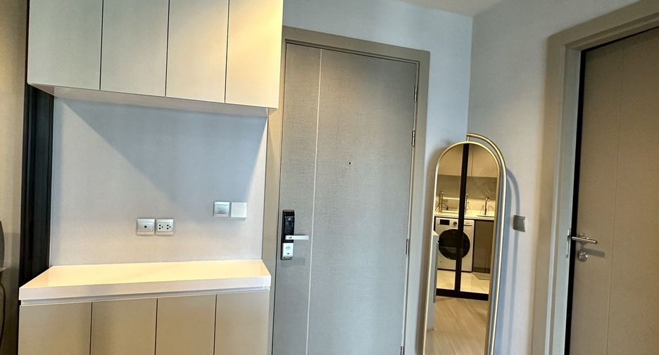 For sale 1 bed condo in Huai Khwang, Bangkok