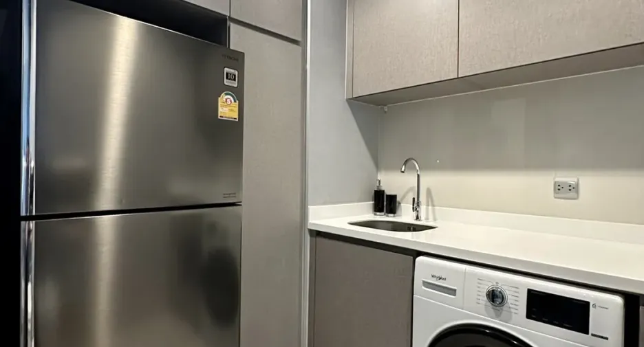 For sale 1 bed condo in Huai Khwang, Bangkok