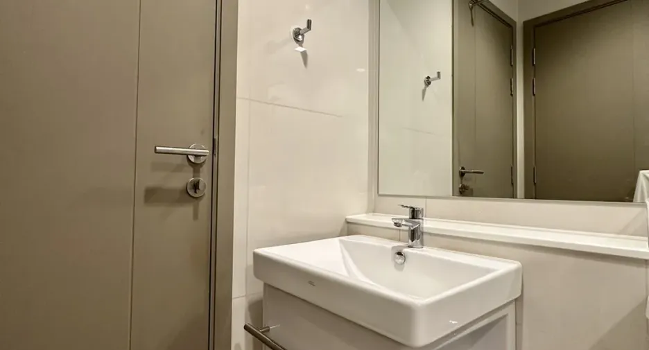 For sale 1 bed condo in Huai Khwang, Bangkok