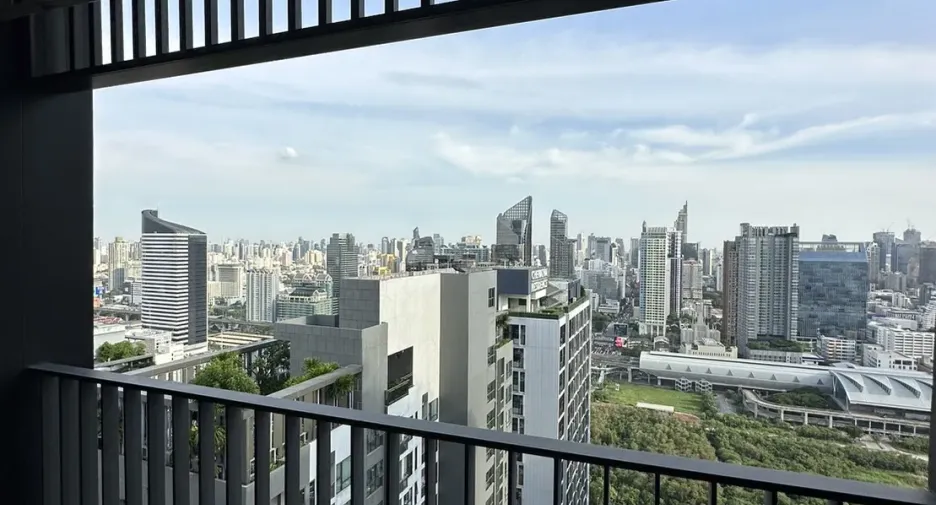 For sale 1 bed condo in Huai Khwang, Bangkok