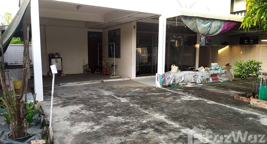 For sale 4 bedrooms house in Don Mueang, Bangkok