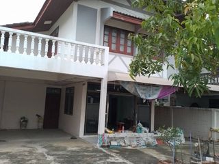 For sale 4 bedrooms house in Don Mueang, Bangkok