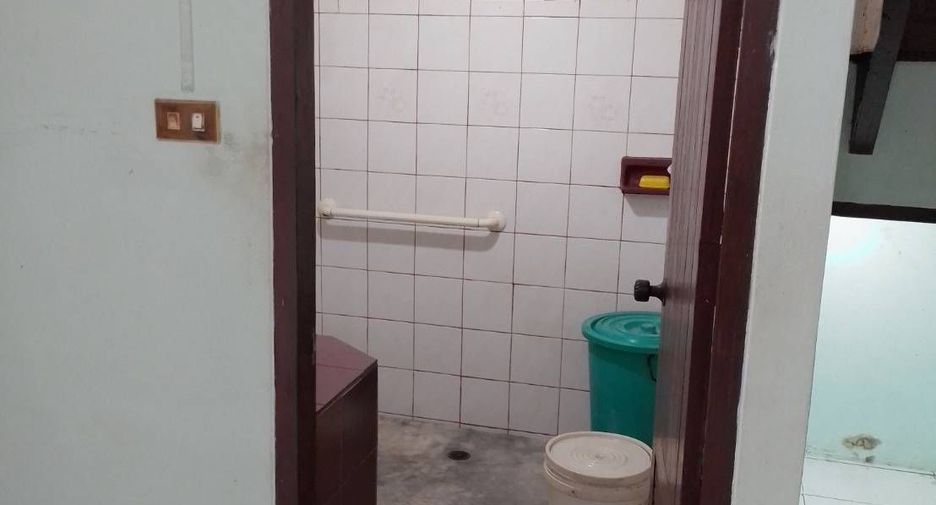 For sale 4 bedrooms house in Don Mueang, Bangkok