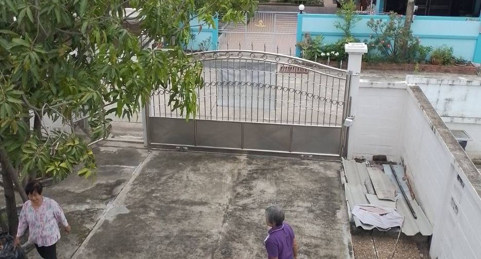 出售 4 卧室 独立屋 在 Don Mueang, 曼谷