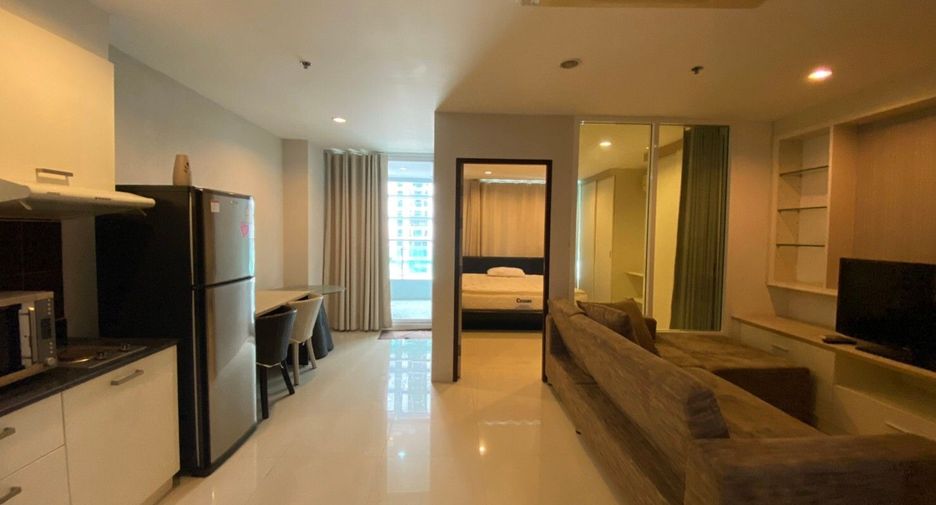 For sale そして for rent 2 ベッドルーム condo in Watthana, Bangkok