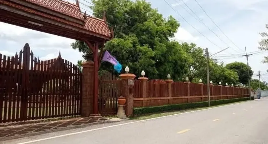 Haus zum Kauf mit 6 Zimmer in Tha Muang, Kanchanaburi