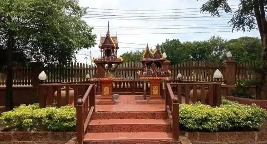 Haus zum Kauf mit 6 Zimmer in Tha Muang, Kanchanaburi