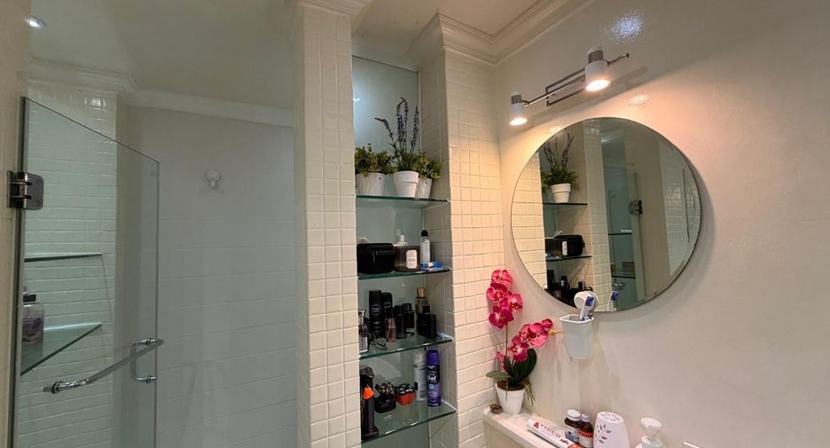 Wohnung zum Kauf mit 2 Zimmer in Watthana, Bangkok