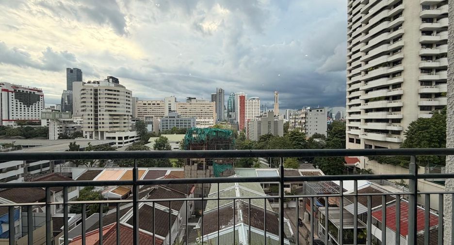 Wohnung zum Kauf mit 2 Zimmer in Watthana, Bangkok