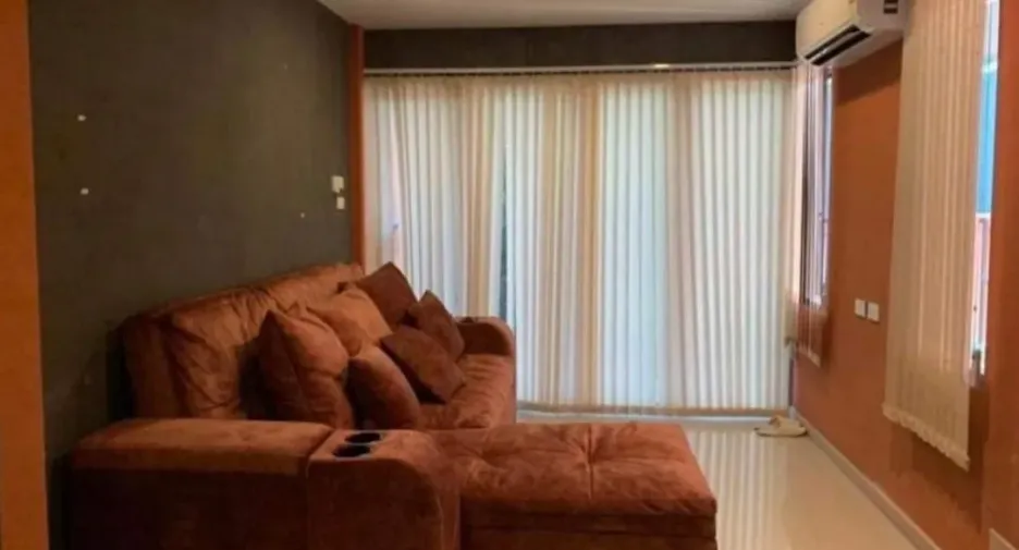 Reihenhaus zum Kauf und zur Miete mit 2 Zimmer in Bang Lamung, Chonburi