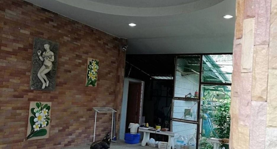 For sale 4 bedrooms house in Mueang Phrae, Phrae
