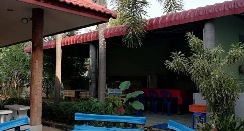 For sale 4 bedrooms house in Mueang Phrae, Phrae