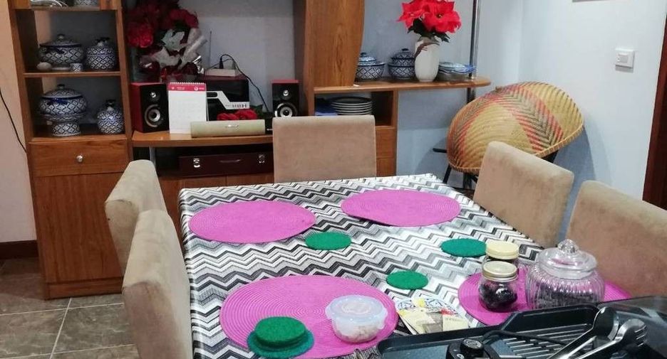 For sale 4 bedrooms house in Mueang Phrae, Phrae