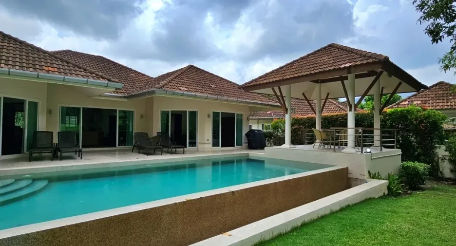À vendre 3 chambres villa à Kathu, Phuket