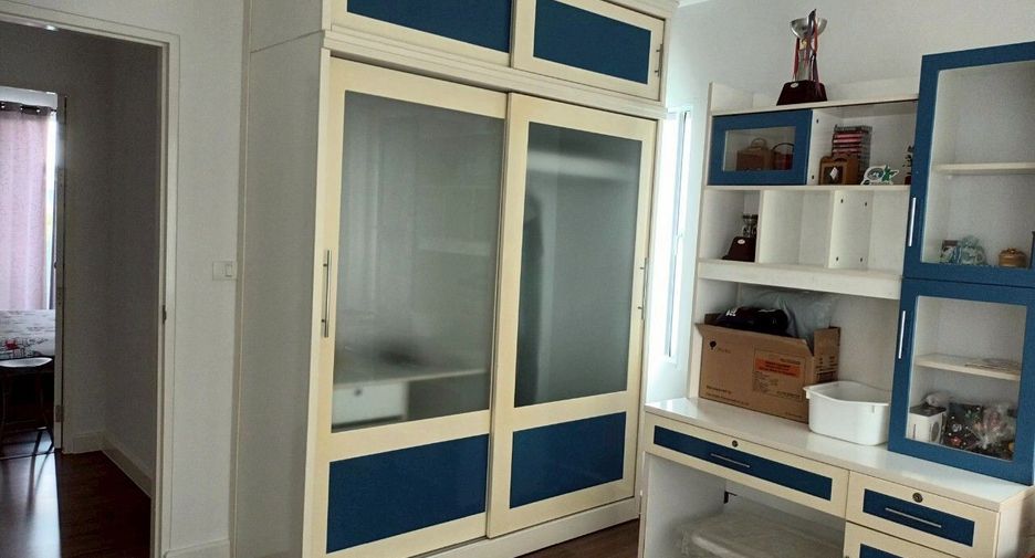 For sale 3 bedrooms townhouse in Prawet, Bangkok