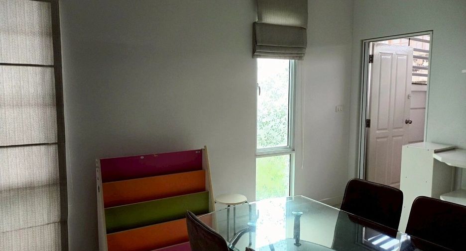 For sale 3 bedrooms townhouse in Prawet, Bangkok