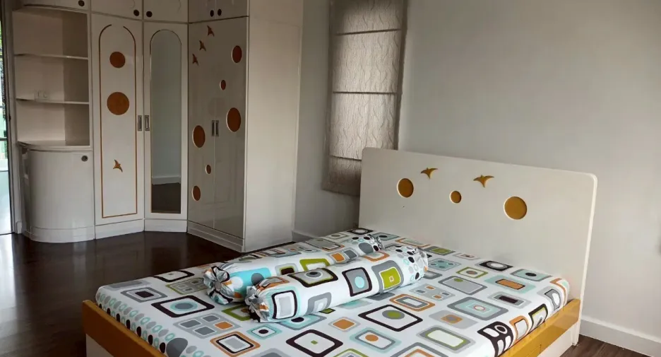 For sale 3 bedrooms townhouse in Prawet, Bangkok
