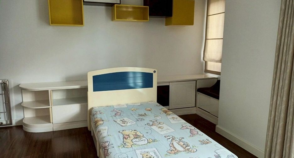 For sale 3 bedrooms townhouse in Prawet, Bangkok