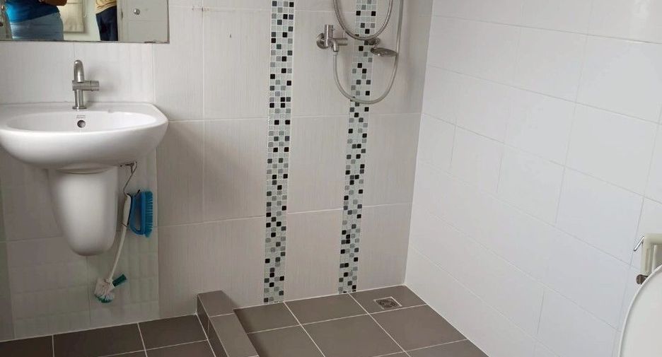For sale 3 bedrooms townhouse in Prawet, Bangkok