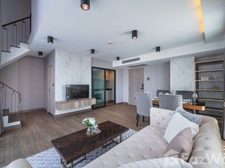 Продажа 3 спальни кондо в Пхра Кханонг, Бангкок