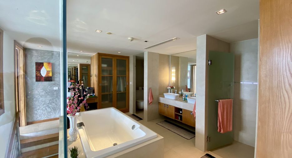 For sale 2 bedrooms condo in Kathu, Phuket