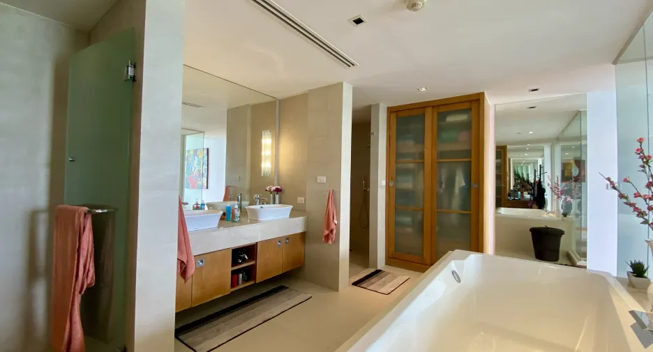 For sale 2 bedrooms condo in Kathu, Phuket