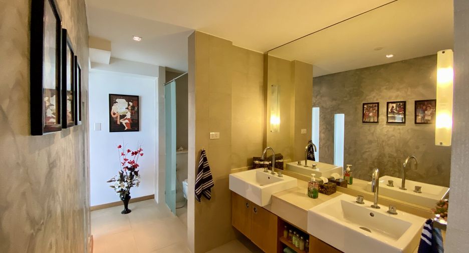 For sale 2 bedrooms condo in Kathu, Phuket