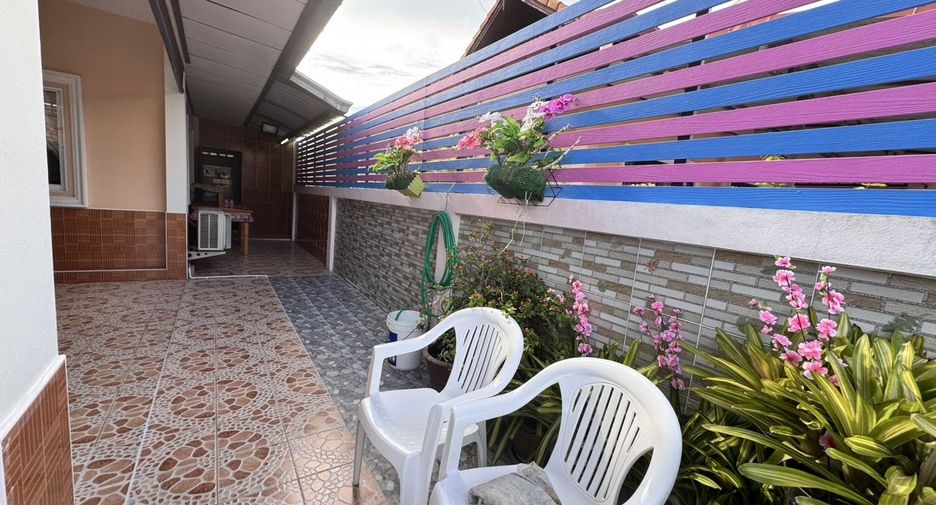 À louer 2 chambres maison à Sattahip, Chonburi