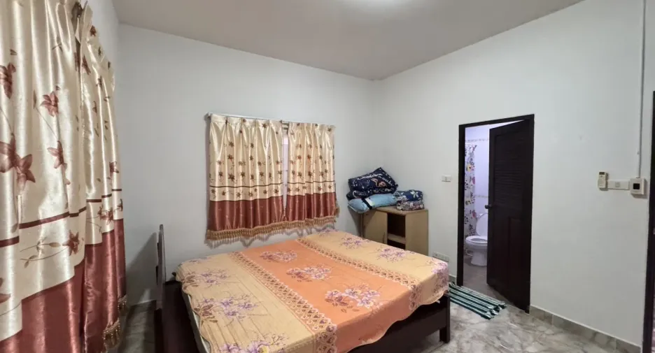 À louer 2 chambres maison à Sattahip, Chonburi