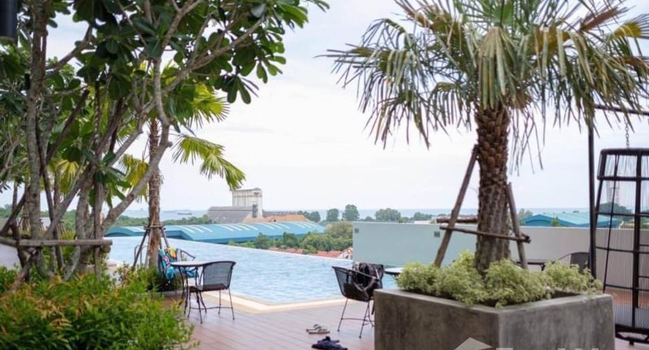 For sale 1 bed condo in Si Racha, Chonburi