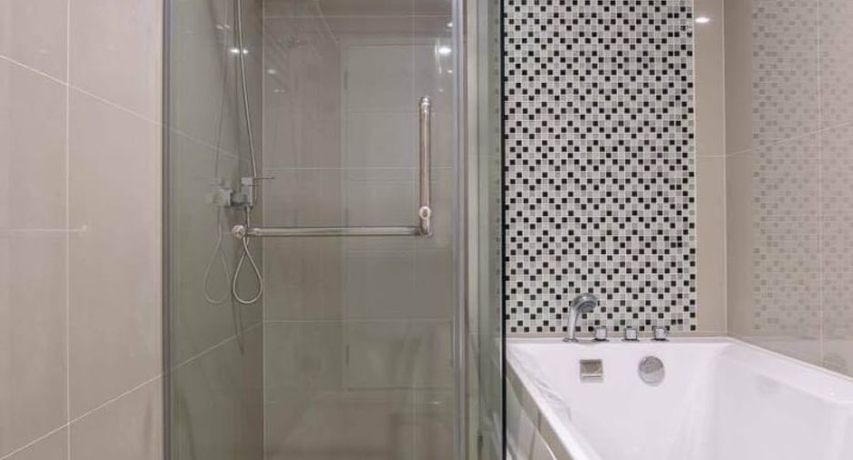 For sale 1 bed condo in Si Racha, Chonburi