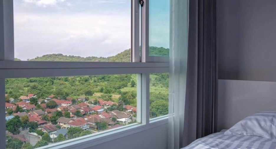 For sale 1 bed condo in Si Racha, Chonburi