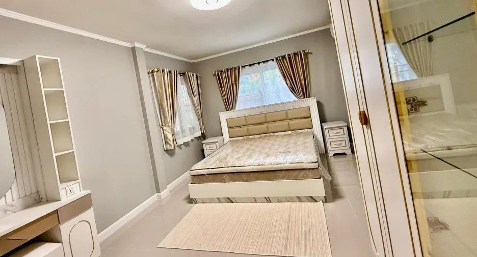 For sale 4 bedrooms villa in Bang Lamung, Chonburi