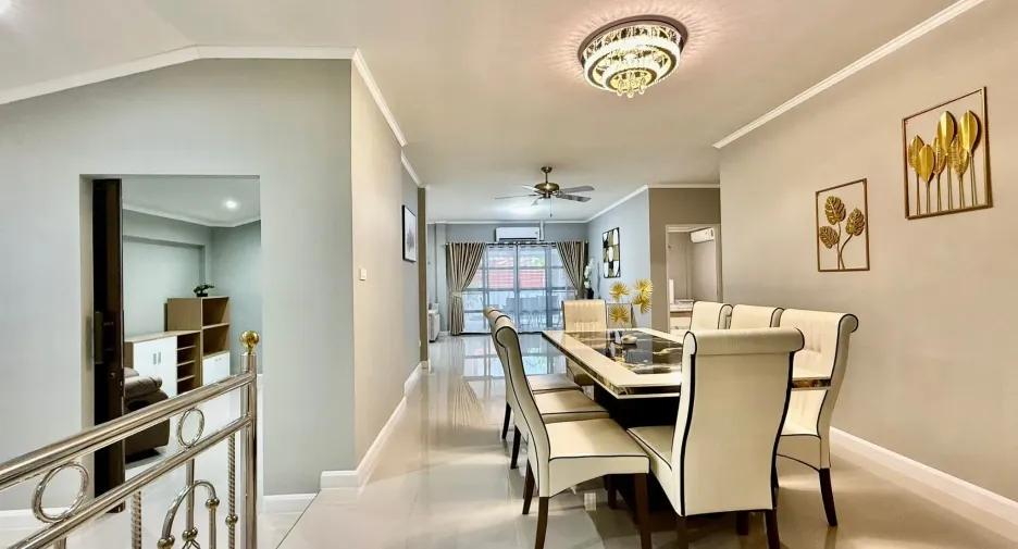 For sale 4 bedrooms villa in Bang Lamung, Chonburi