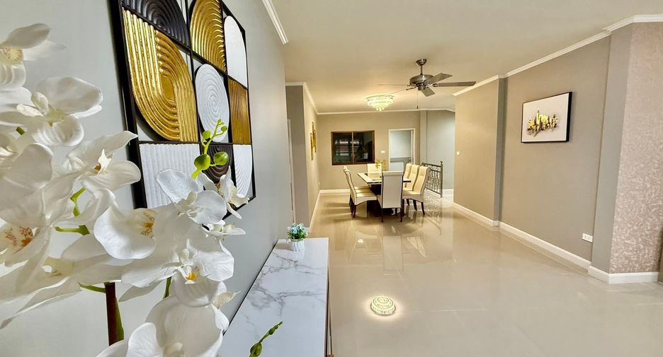For sale 4 bedrooms villa in Bang Lamung, Chonburi