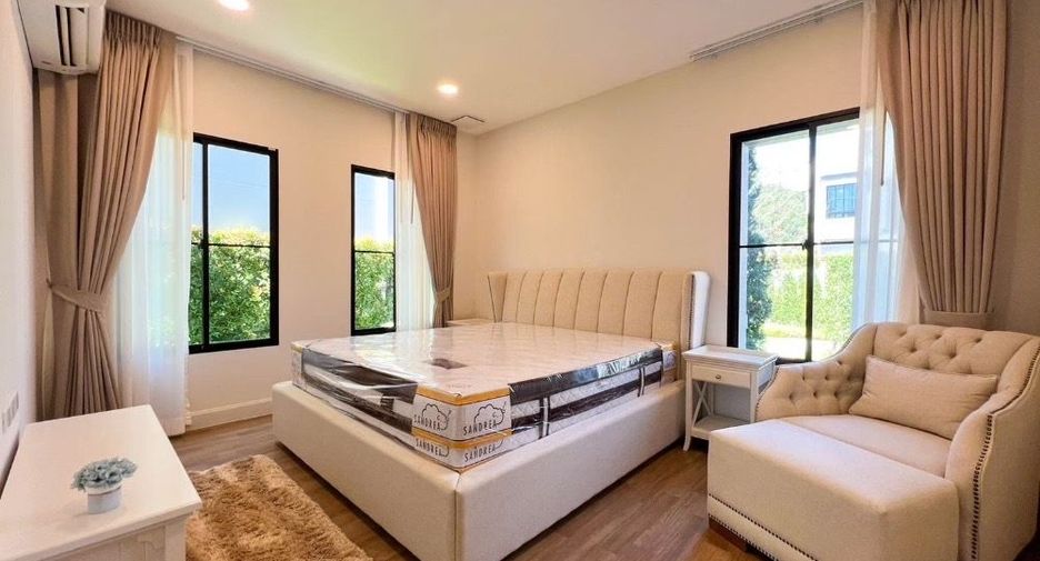 For sale 4 bedrooms house in Saphan Sung, Bangkok