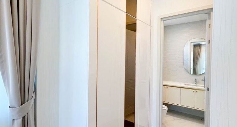 For sale 4 bedrooms house in Saphan Sung, Bangkok