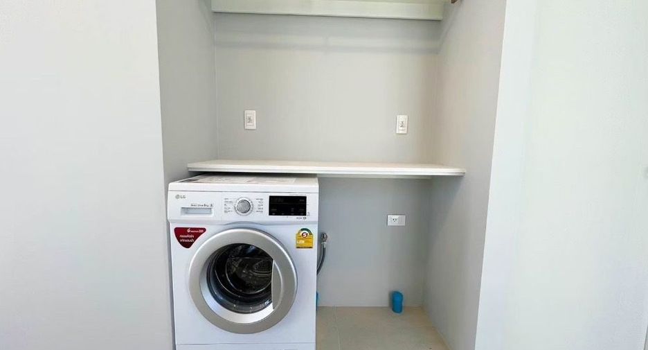 For sale 4 bedrooms house in Saphan Sung, Bangkok