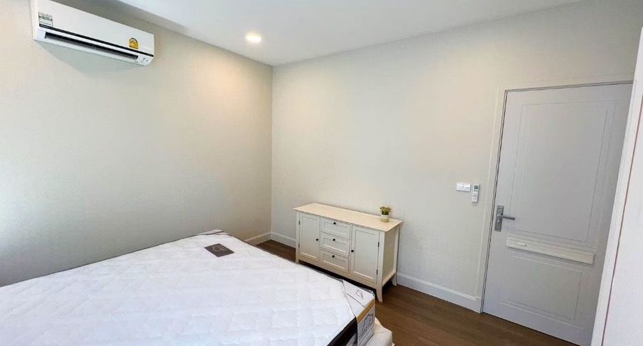 For sale 4 bedrooms house in Saphan Sung, Bangkok
