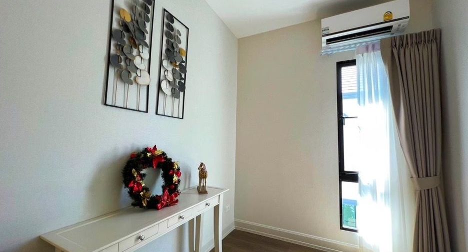 For sale 4 bedrooms house in Saphan Sung, Bangkok