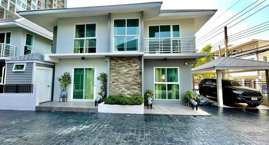 For sale 12 bedrooms hotel in Mueang Samut Prakan, Samut Prakan