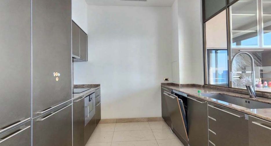 Condo en venta y en alquiler de 2 habitaciones en Khlong San, Bangkok