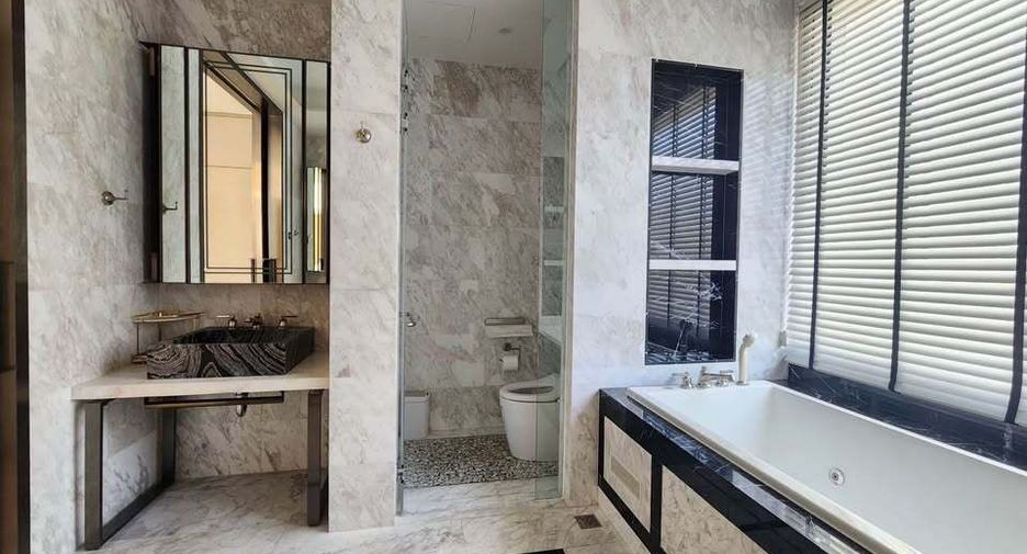 Condo en venta y en alquiler de 2 habitaciones en Khlong San, Bangkok
